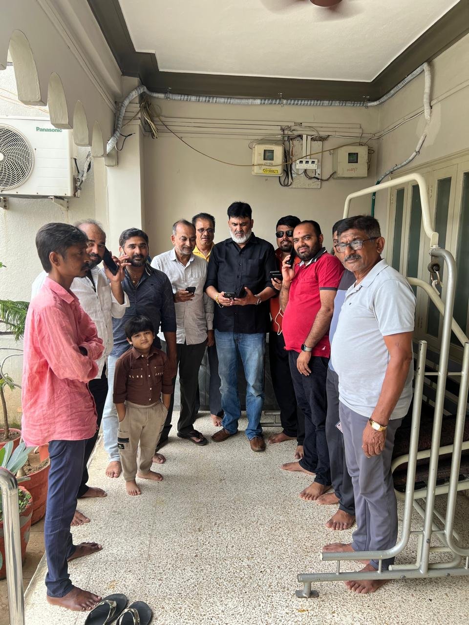 गुजरात प्रदेश कांग्रेस कमेटी/ जी  पी सी सी द्वारा वोट चोर गद्दी छोड़ महा अभियान नाम का अभियान चलाया का निर्णय लिया है यह अभियान 3 /10 /2025 से 10 /10 /2025 तक चलेगा