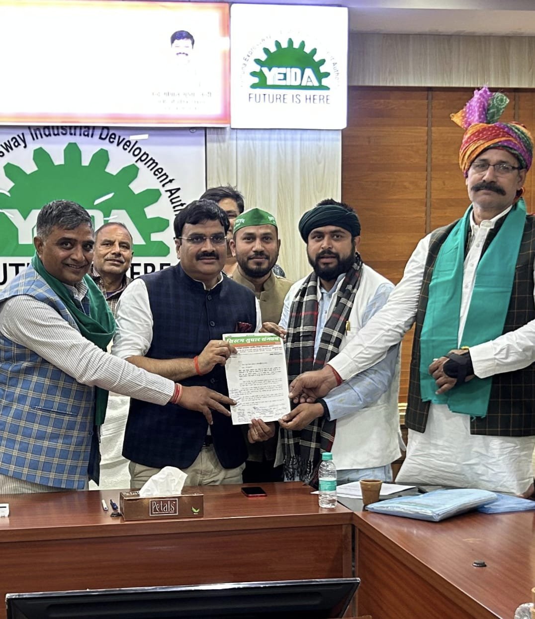 एक लंबी लड़ाई जीते हैं किसान मिलेगा आगरा से लेकर नोएडा तक के किसानों को लाभ…