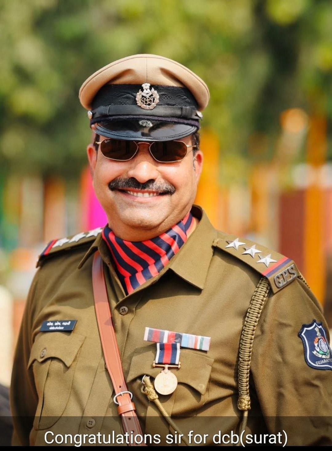 गुजरात प्रदेश सुरत शहर के पांडेसरा पुलिस स्टेशन के निडर साहसी जाबांज पुलिस इंस्पेक्टर श्री H M गढ़वी का क्राइम ब्रांच में तबादला