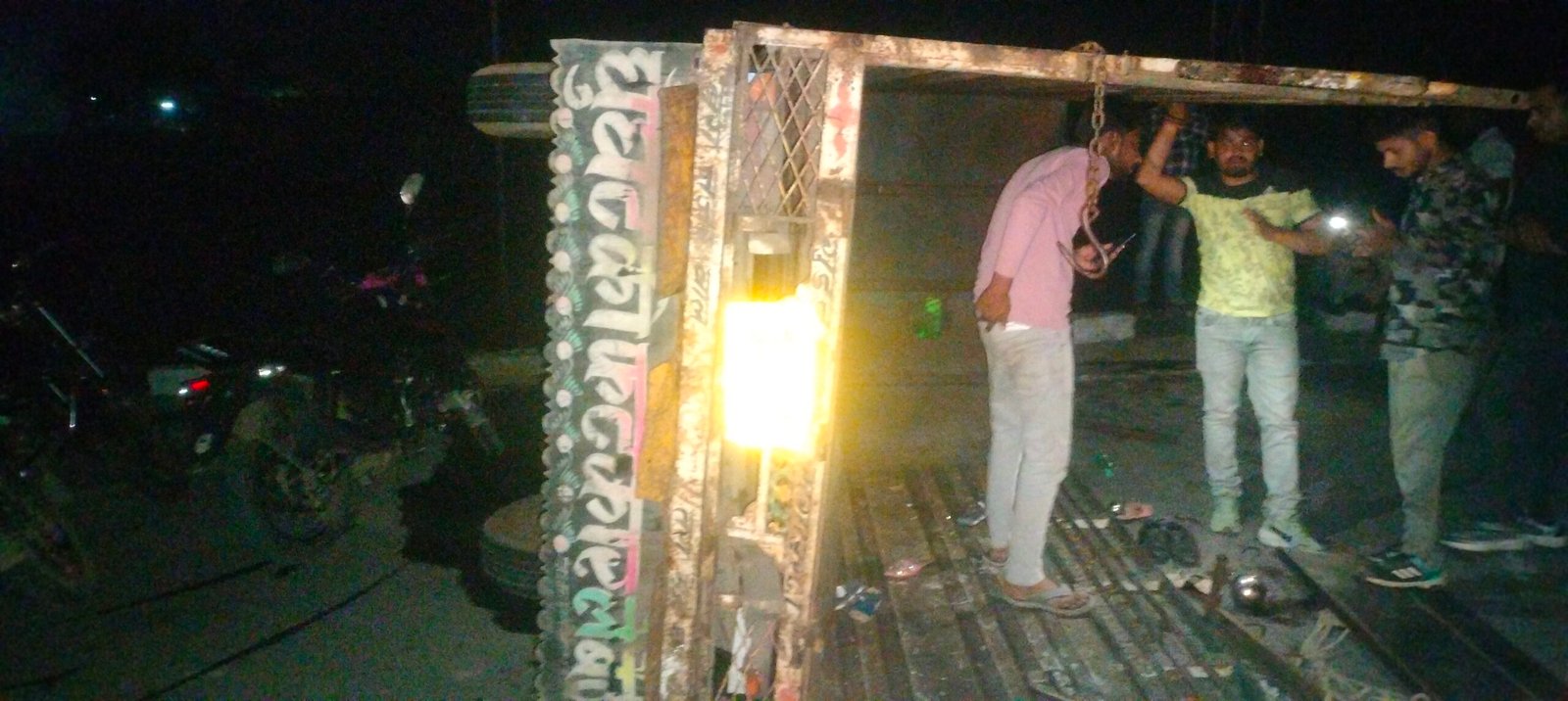 दक्षिणी बाइपास पर हुआ दर्दनाक हादसा बोलोरो पिकअप में ट्रक ने मारी टक्कर