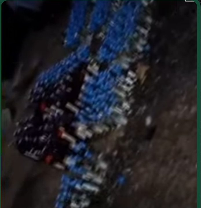 इनोवा गाड़ी पलटने से तीन घायल गाड़ी के अंदर से लाखों रुपए कीमत की मिली शराब की बोतले प्रशासन तहकीकात में जुटी