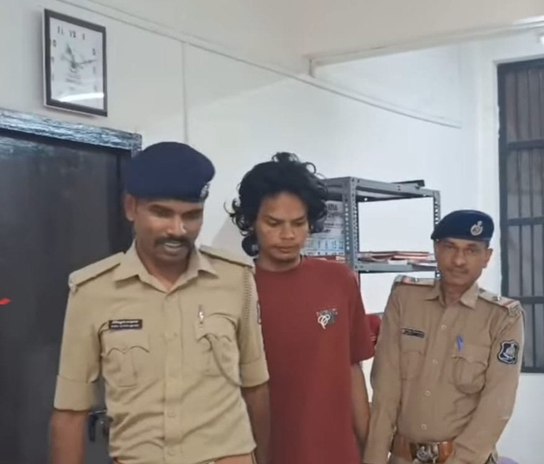 गुजरात प्रदेश सुरत शहर के इच्छापुर इलाके में सोशल मीडिया के माध्यम से दो स्पीकर नाबालिक छात्रा के साथ दुष्कर्म करने का मामला सामने आया