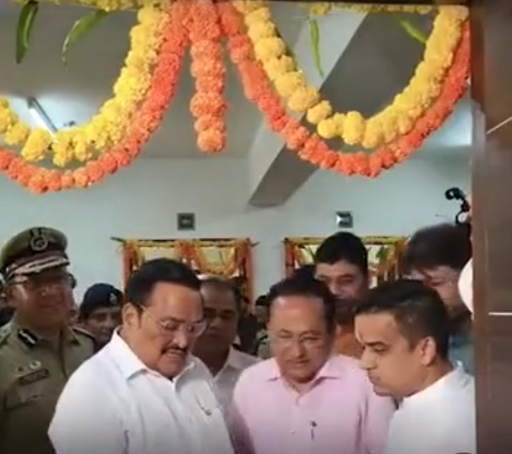 गुजरात प्रदेश सुरत शहर में गुजरात पुलिस आवास निगम द्वारा बनाए गए भवनों का लोकार्पण करने हुए केंद्रीय जल संसाधन मंत्री श्री सीआर पाटिल जी के कहा कि पुलिस की ड्यूटी आठ घंटे होनी चाहिए जिससे तनाव मुक्त नोकरी कर सके