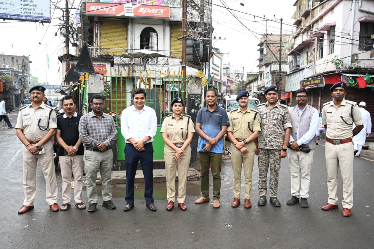 ईद पर सुरक्षा के कड़े पहरे, सड़कों पर उतरे डीसी-एसपी