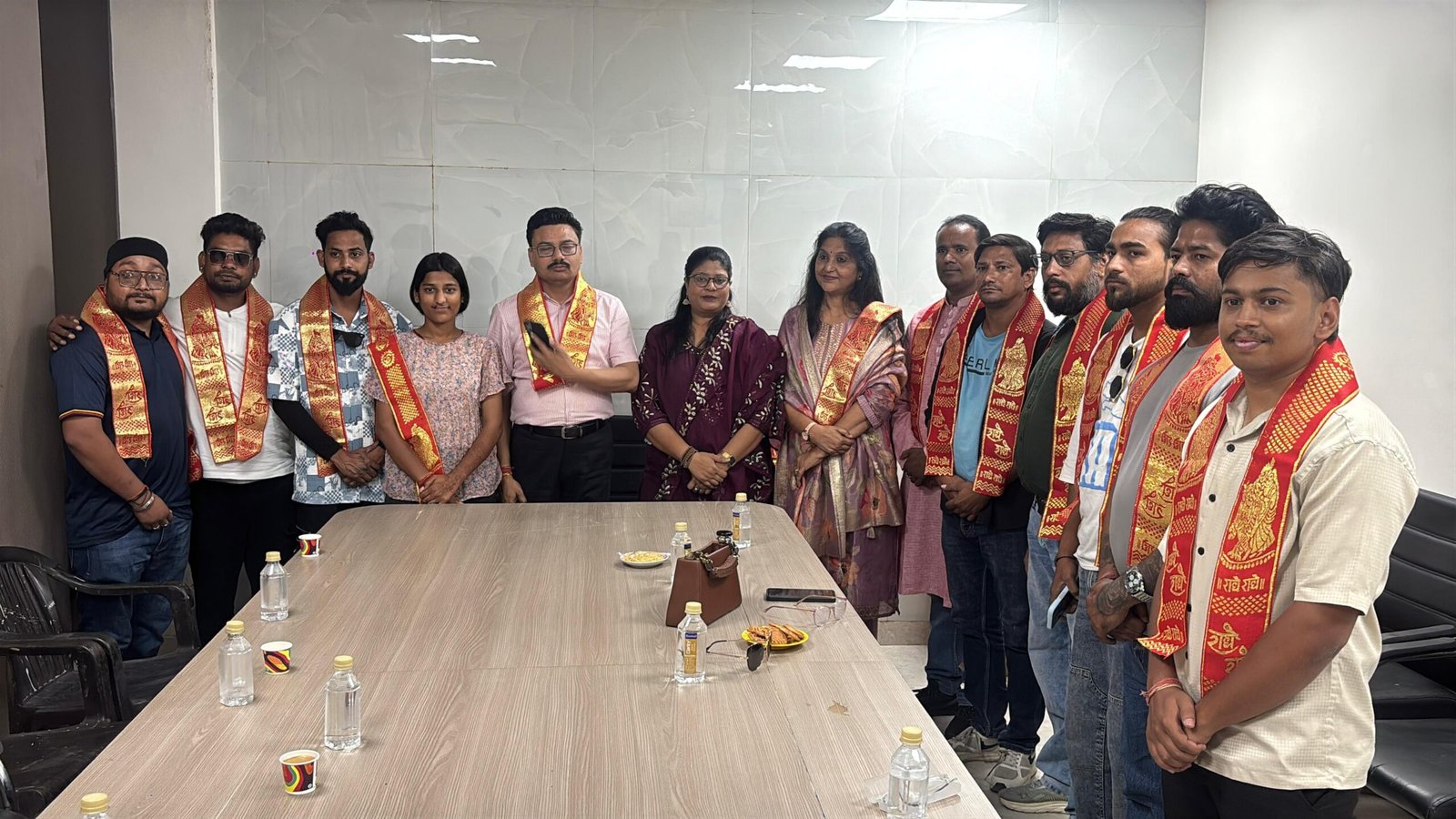 एकता सामाजिक एवं सांस्कृतिक संस्था ने किया कोरियोग्राफर्स को सम्मानित