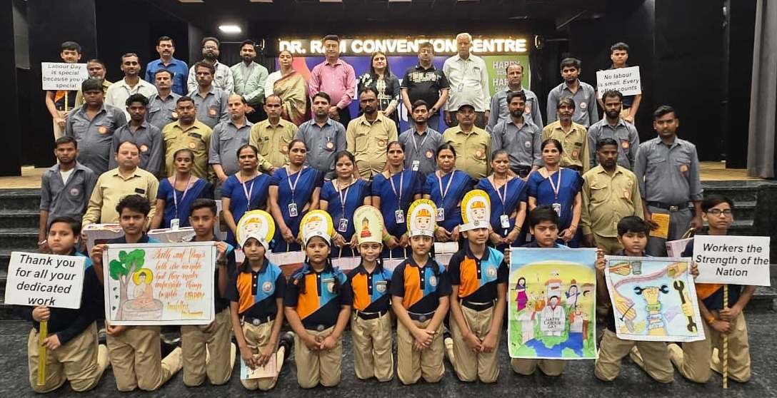 सेंट एंड्रयूज ग्रुप ने अंतर्राष्ट्रीय श्रमिक दिवस पर सहयोगी कर्मचारियों का किया सम्मान