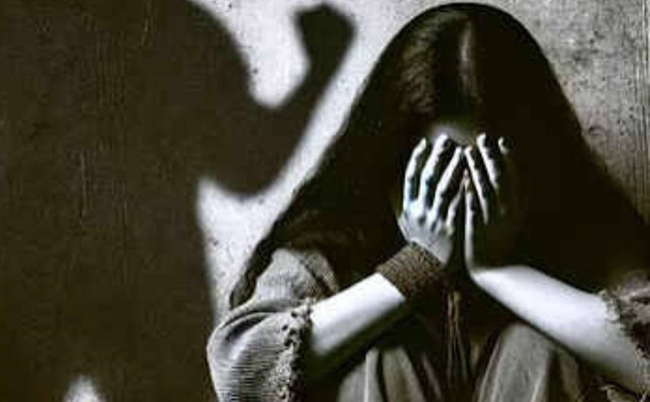 खंडहर में छात्रा से दुष्कर्म, अज्ञात के खिलाफ मामला दर्ज