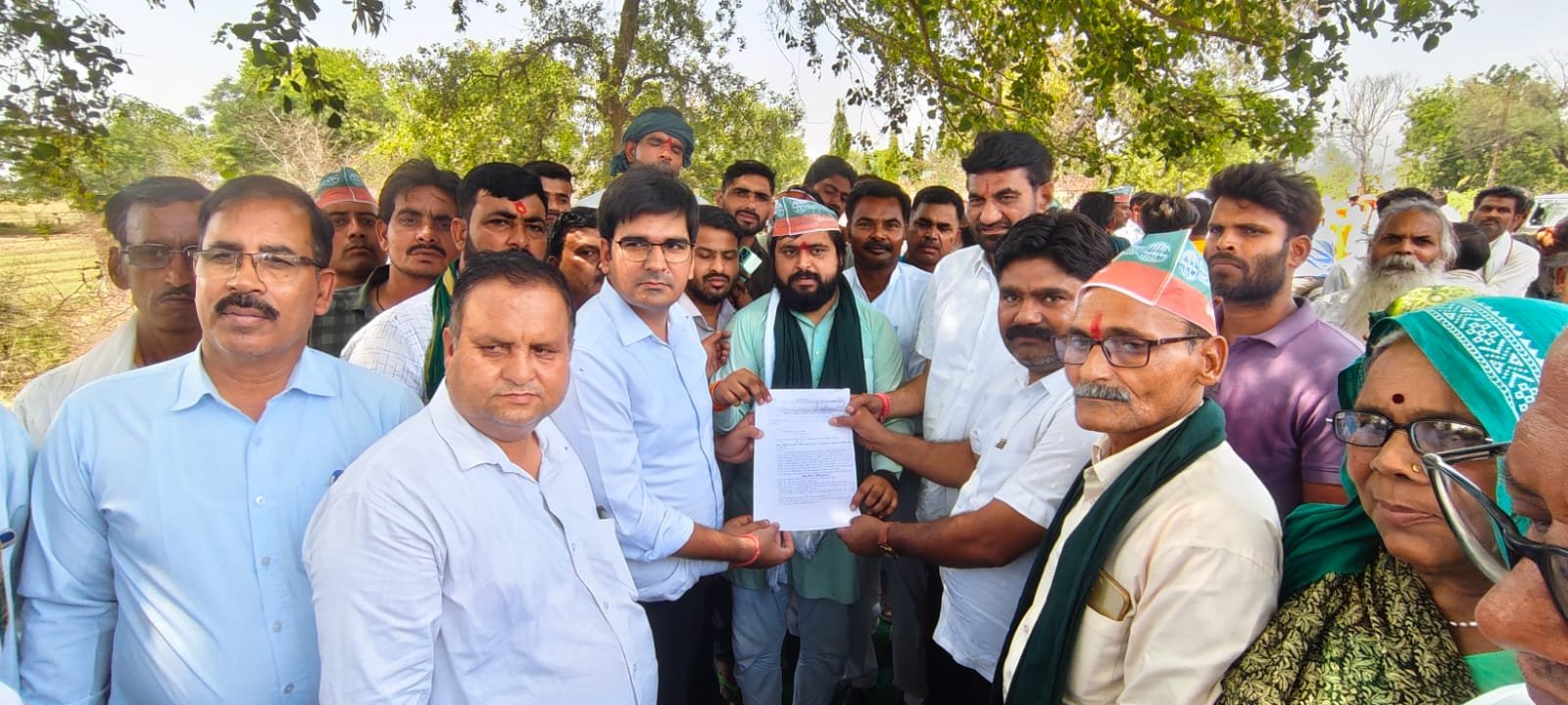 फ्लाईओवर की मांग को लेकर तथा स्मार्ट मीटरों के खिलाफ सिस्टम सुधार संगठन (किसान) यूनियन ने किया ट्रैक्टर मार्च