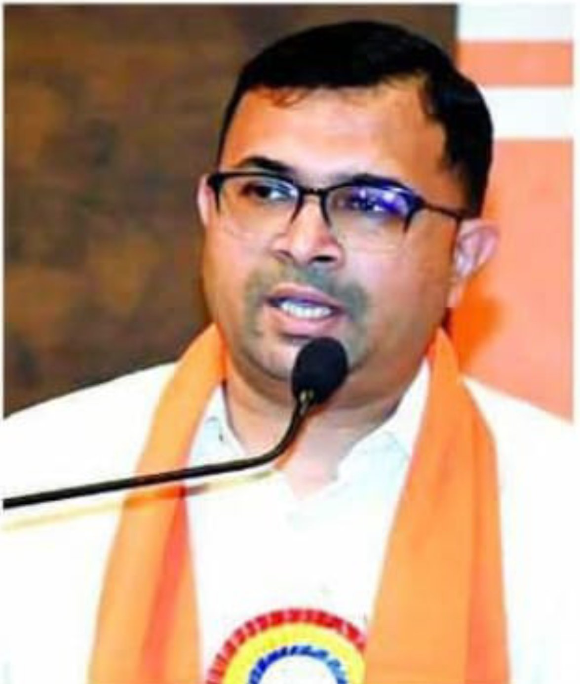 गुजरात प्रदेश के वडोदरा शहर के मीडिया प्रभारी पार्थ जोशी से जुड़ा कथित करोड़ों रुपए