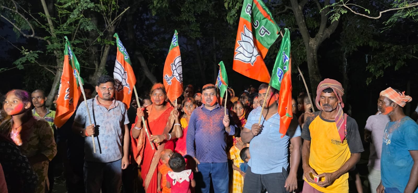 बंगाल-असम एवं पुडूचेरी की जीत पर गोपीनाथपुर में भाजपा का भव्य उत्सव, गूंजा खुशी का माहौल