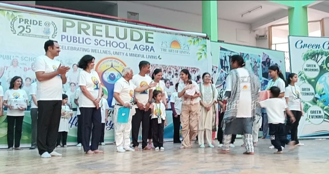 ग्रीष्मकालीन अवकाश में भी नहीं थमा योग का जुनून : प्रिल्यूड पब्लिक स्कूल आगरा में अंतर्राष्ट्रीय योग दिवस पर छात्रों, अभिभावकों एवं शिक्षकों की रिकॉर्ड सहभागिता