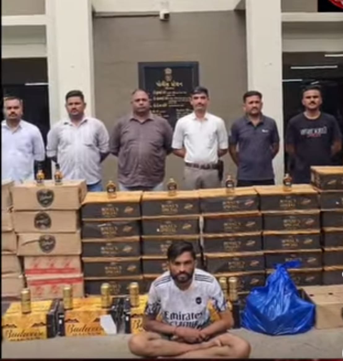 गुजरात प्रदेश सुरत शहर के लिंबायत पुलिस स्टेशन के आला अधिकारियों द्वारा++++++++