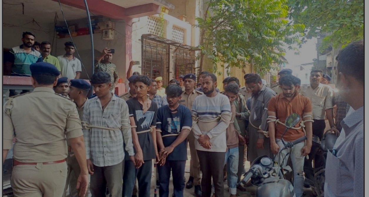 गुजरात प्रदेश तापी जिले के सोनगढ़ शहर में तनाव की स्थिति++++पुलिस ने संभाली कमान