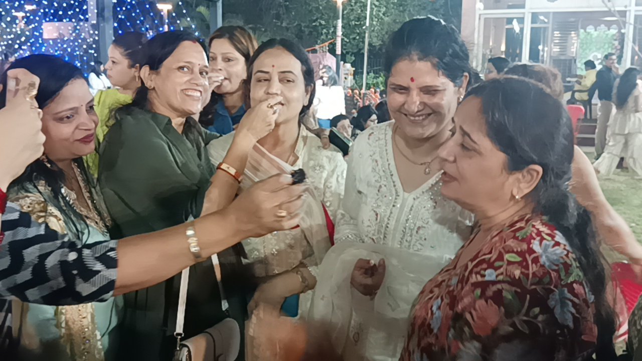 शंकर ग्रीन्स सोसायटी के दिवाली मेले में दिखा महिलाओं के हुनर और रचनात्मकता का संगम